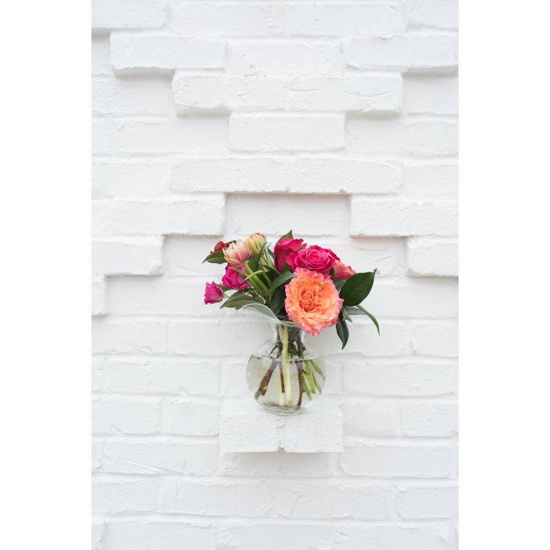 Elegant Clear Glass Fluted Vase with Delicate Hibiscus Petal Design