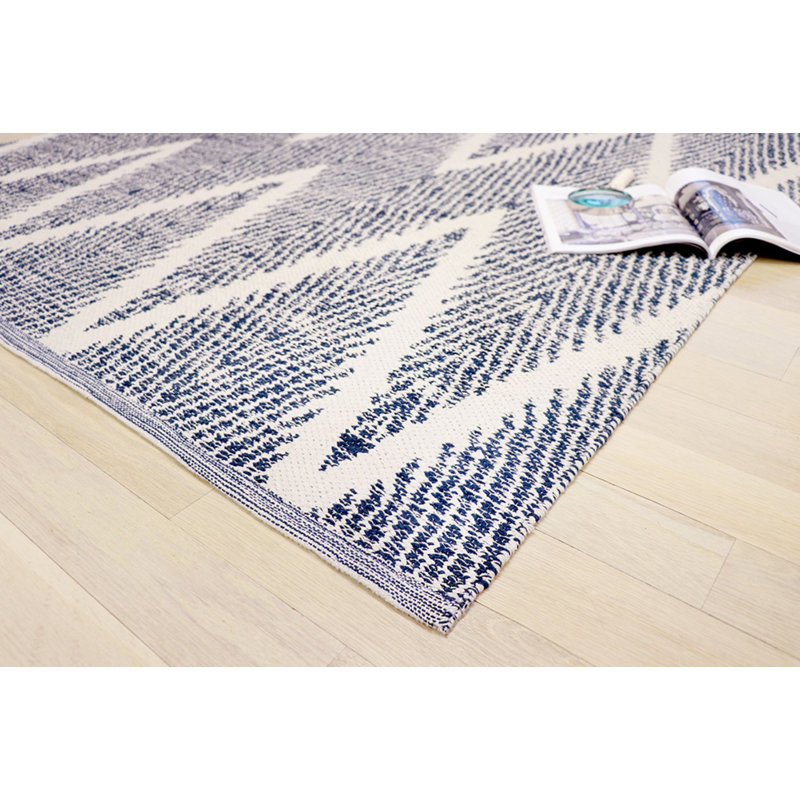 Navy Simplicity Hand-Woven Cotton Chevron 9' x 12' Rug