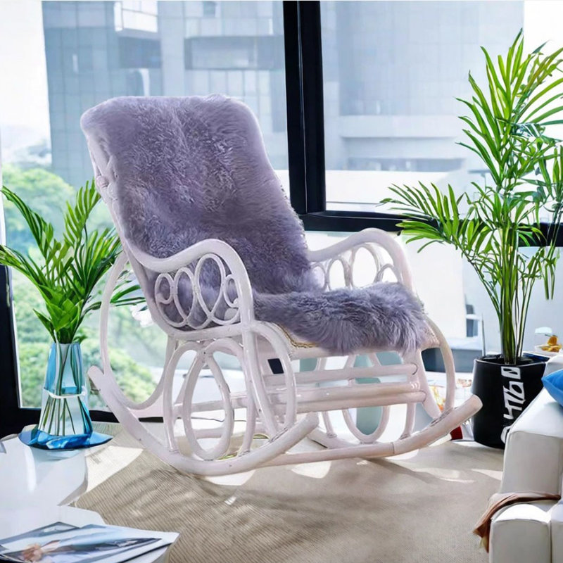 Chaise berçante blanche