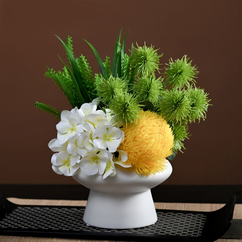 Décoration de fleurs simulées