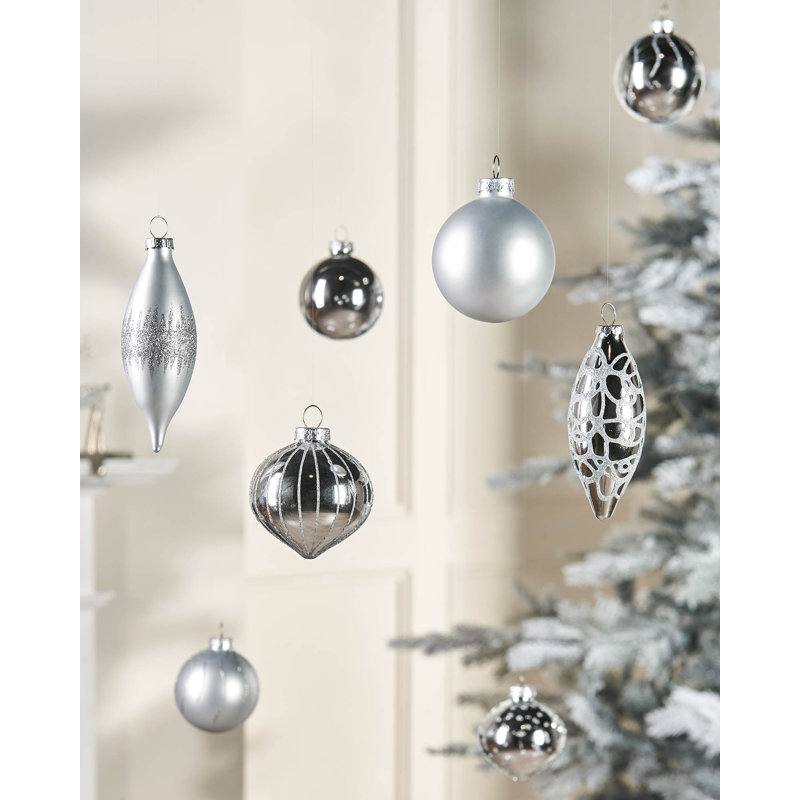 11.61cm Solid Colour Plastic / Acrylic Bauble, Silver
