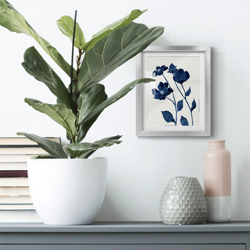 Indigo Bloom I, reproduction encadrée, Blanc, Papier avec cadre argenté