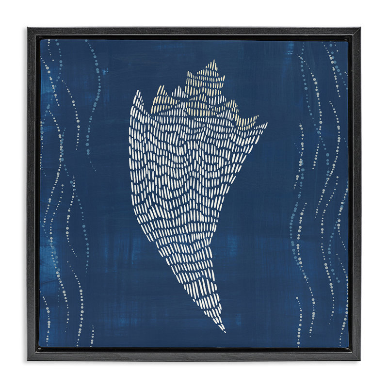 «Conch Shell on Blue», toile encadrée flottante par Jetty Home, LLC, Cadre flottant noir de jais, H 18 po x l 18 po