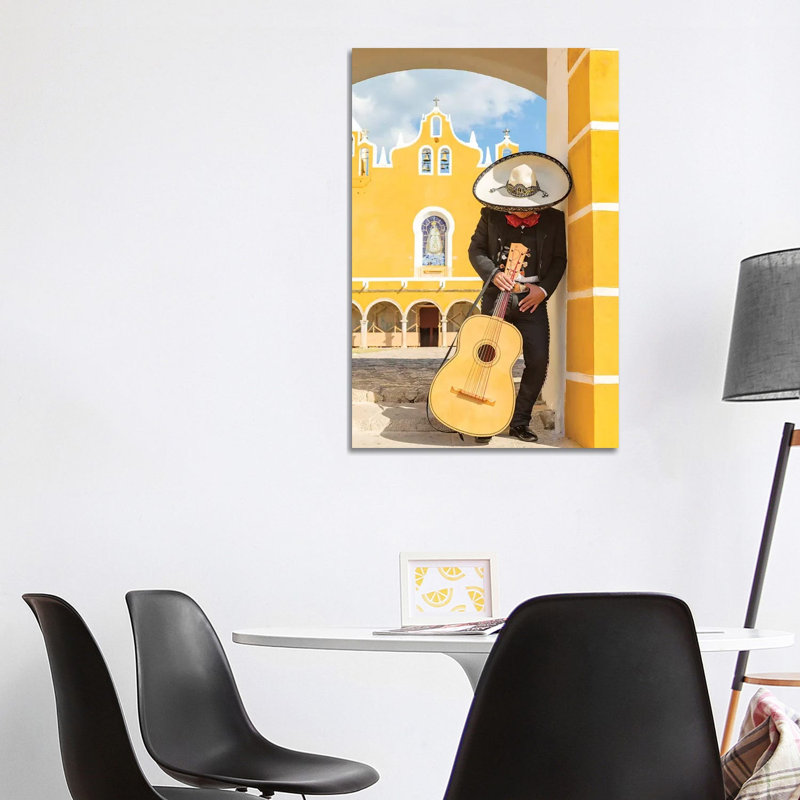 «Italian Mariachi» par Matteo Colombo - reproduction de photo, Toile tendue, Aucun mat, H 40 po x l 26 po x P 1,5 po