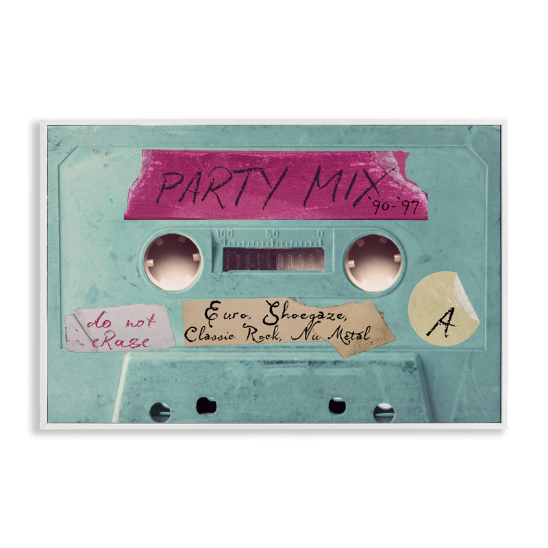 Giclée encadrée de cassettes rétro, design par Annabelle Hall, H 20 po x l 30 po, Giclée encadrée blanc bord de mer