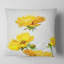 Belles fleurs jaunes sur fond blanc - coussin à imprimé floral-30743914-30743918