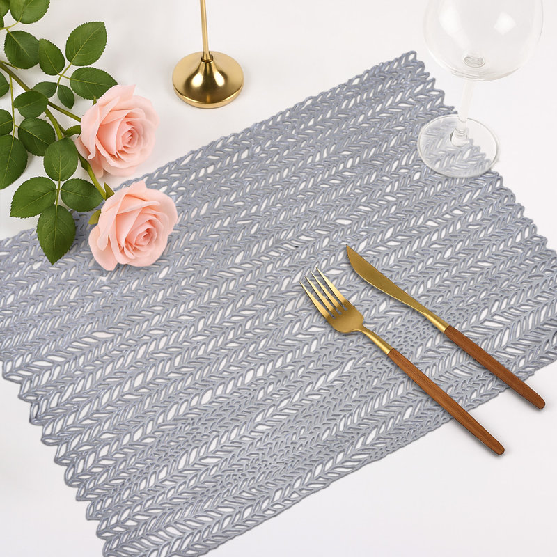 Ensemble de 6 napperons durables en PVC à chevrons résistants à la chaleur pour les repas et les décorations de Noël, Argent