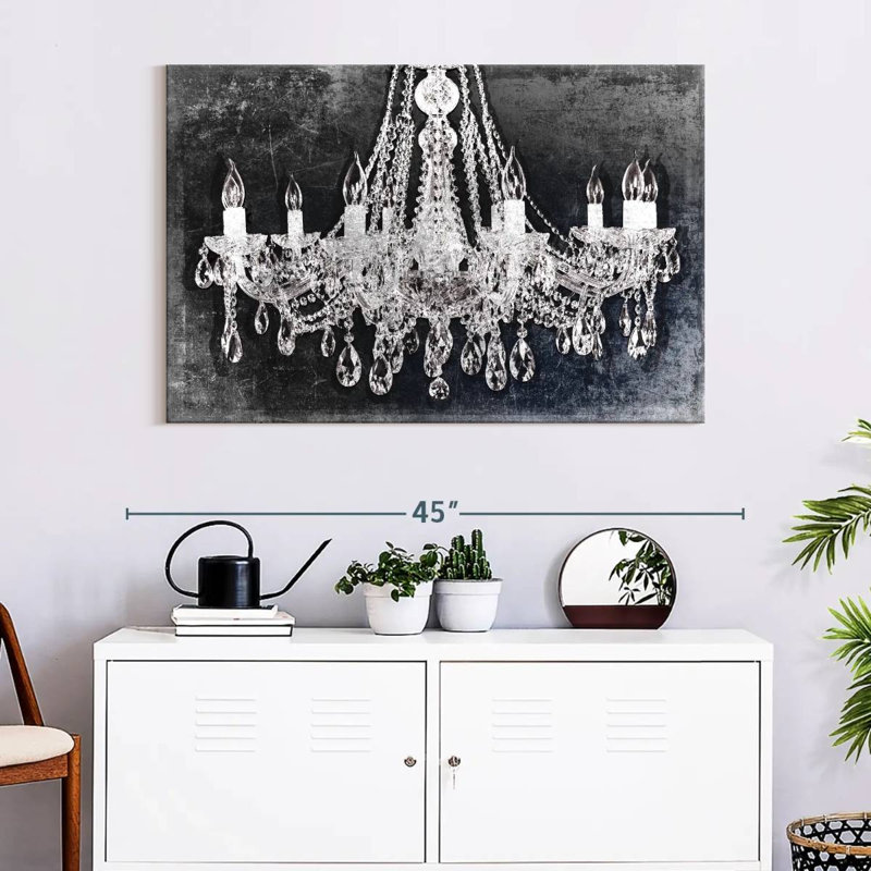 Lustre en cristal grunge sur toile, H 26 po x l 39 po x P 1,25 po