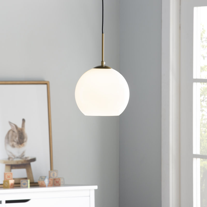 Luminaire suspendu sphérique simple à 1 lumière Snead, Laiton, Blanc givré, H 70 po x l 9,8 po x P 9,8 po