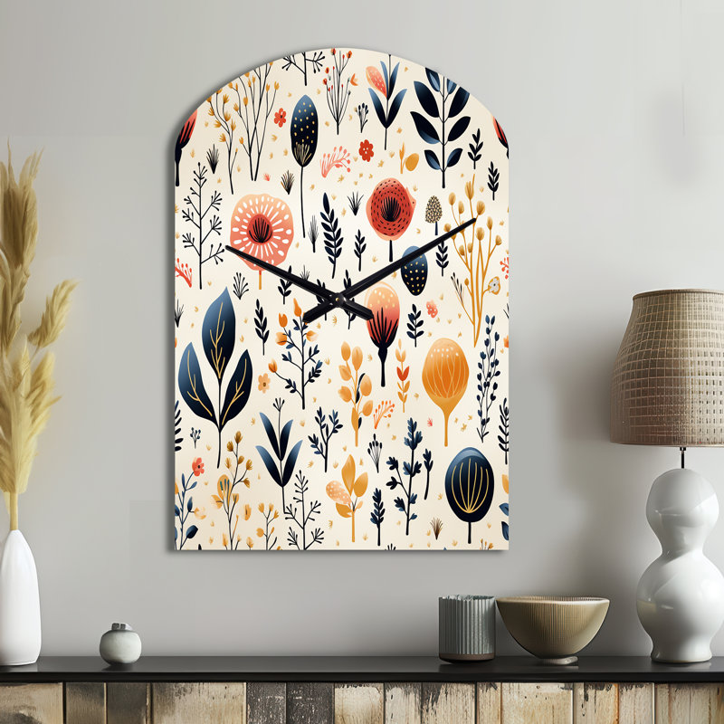 Amour dans la corail sauvage et fleur beige - grande horloge murale crème en forme d'arche - forme unique, Grand