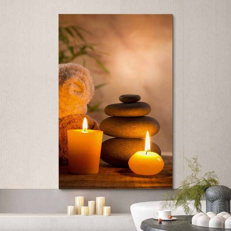 «Zen Stones Massage Spa with Warm Burning Candle», impression verticale sur toile, art mural, H 24 po x l 16 po, Toile tendue