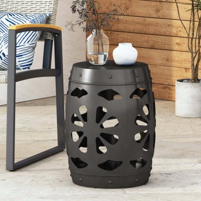 Table de bout moderne en métal avec un design en fer et une structure thermolaquée durable, pour des espaces de vie élégants et fonctionnels