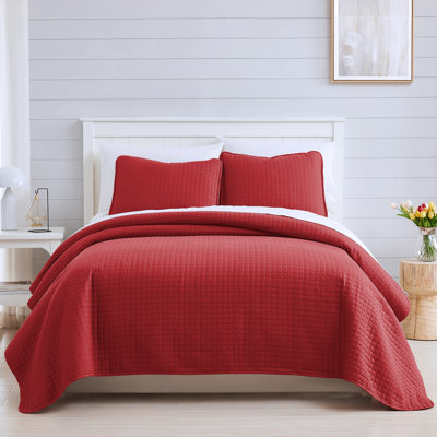 Ensemble de courtepointe surdimensionnée Vilano de Southshore Fine Linens, literie matelassée légère en microfibre doublement brossée et 2 taies d'oreiller, grand lit/queen, rouge piment