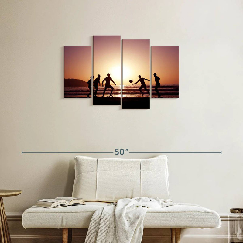 Silhouette de soccer sur la plage Sireci, H 22 po x l 36 po