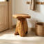 Petit tabouret en bois de cèdre