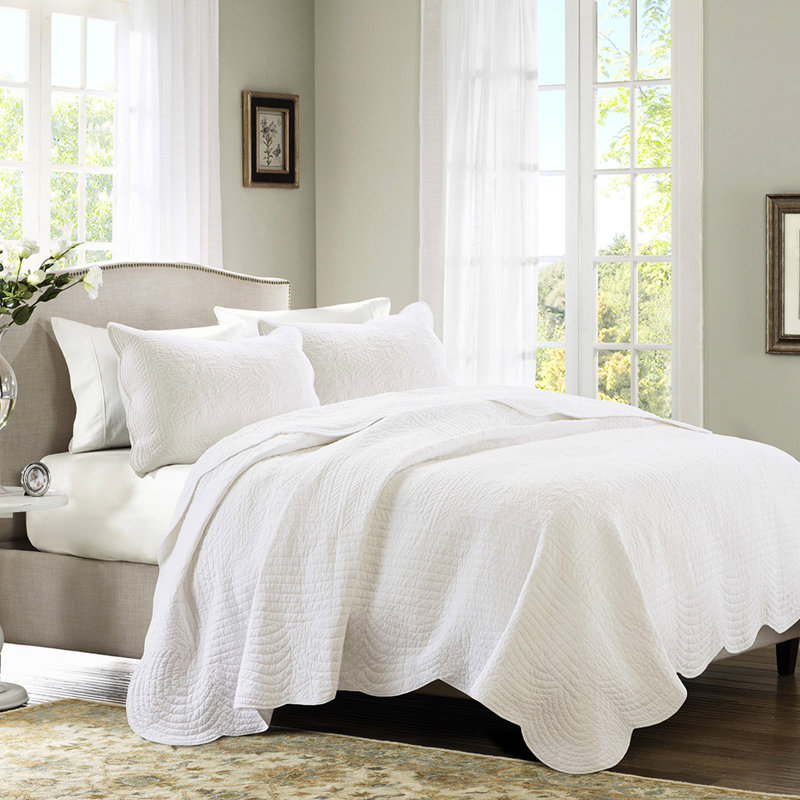 Ensemble de courtepointe 3 pièces à bords festonnés très grand / très grand, avec des bords en microfibre douce, rembourrage à 10% de fibres,