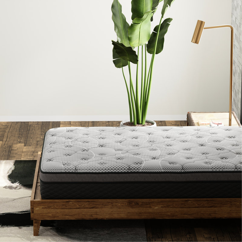 Matelas simple de 12 po avec ressorts ensachés en Cs. Tissu tricoté, confort mémoire, gel et ressorts robustes. Ressorts en mousse à mémoire de forme, soutien.