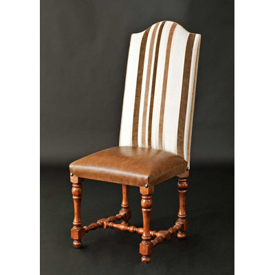 Chaise d’appoint rembourrée en brun en mousseline