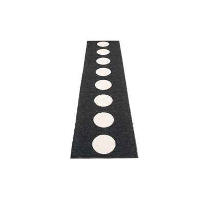 Rug VERA Black 2.25 x 5 ft