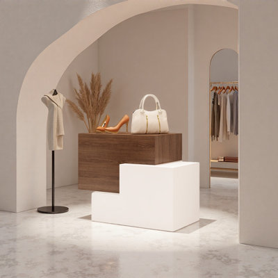 Présentoir simple du magasin de vêtements