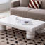 Table basse de style minimaliste de couleur unie-110493857