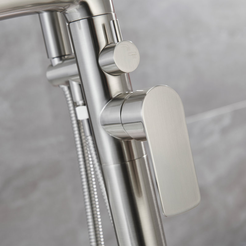 Robinet de baignoire autoportant en laiton avec douche à main, Brushed Nickel
