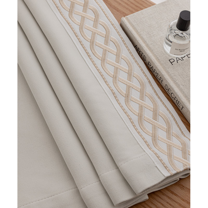 Paire de rideaux obscurcissant Lilly, L 50 po x L 108 po, Crème douce