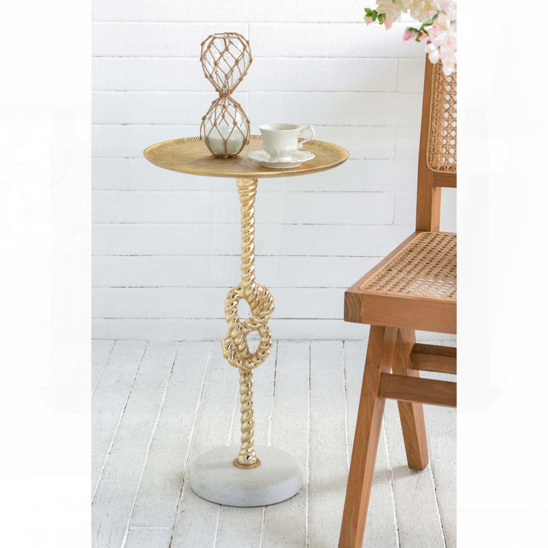 Table d'appoint dorée avec motif de nœuds de corde et base en marbre blanc - 13,8 po x 13,8 po x 24 po