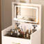 Coiffeuse 3 en 1 avec miroir ouvert, blanche, pour chambre à coucher, tiroirs et grand espace de rangement, banc moelleux compact dissimulé -