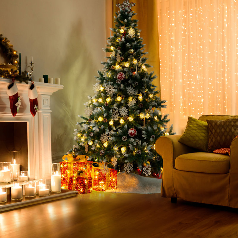 Lighted Artificial Christmas Tree, 6'