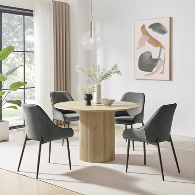 Tamorion 4 - Person Dining Set