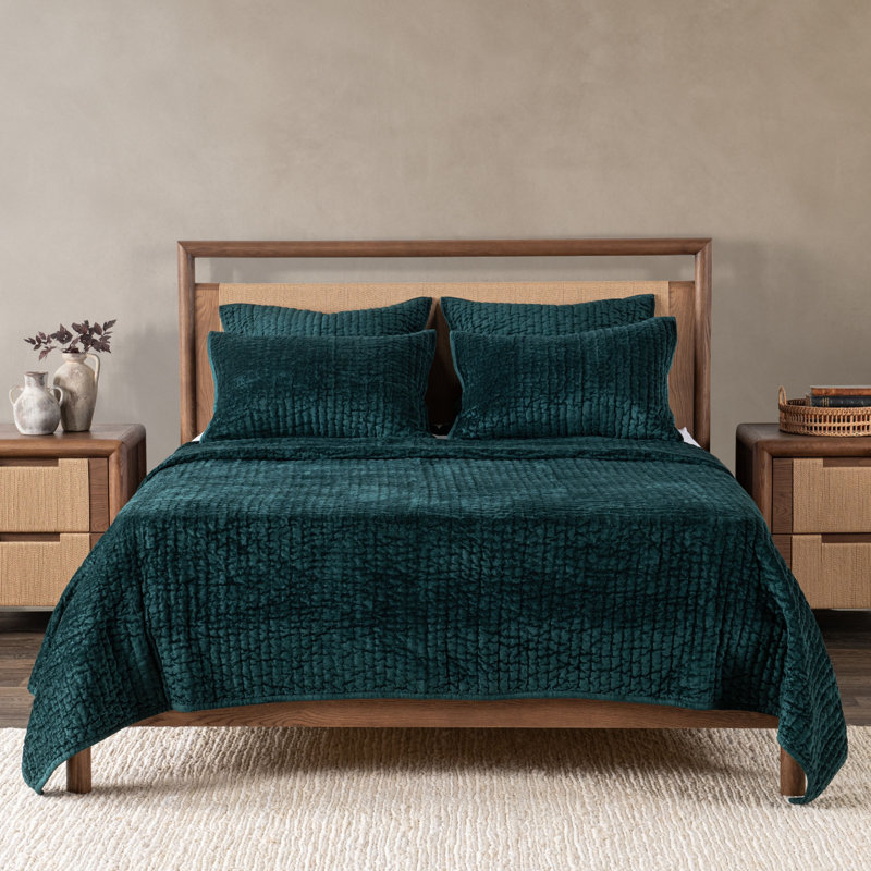 Bari Velvet Rayon Queen Quilt, Queen Quilt, Emerald Green
