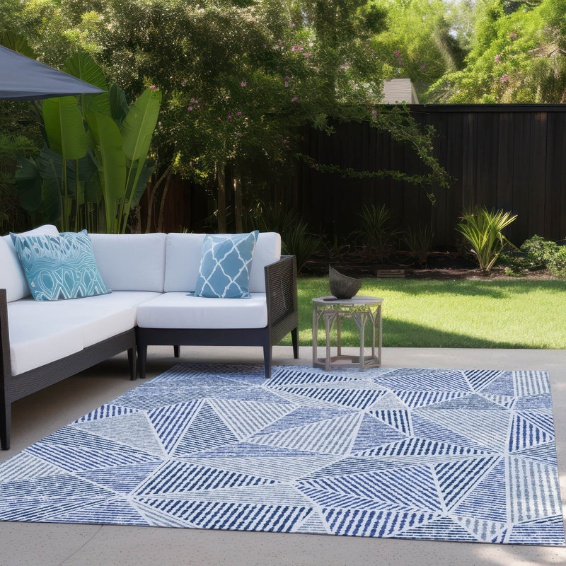 Tapis bleu marine en polyester tissé à la machine Itzayana, Rectangle 2 pi 6 po x 3 pi 10 po