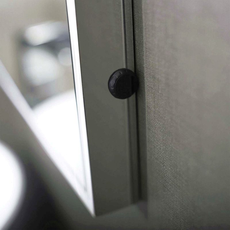 Miroir plat carré rétro-éclairé avec cadre en aluminium