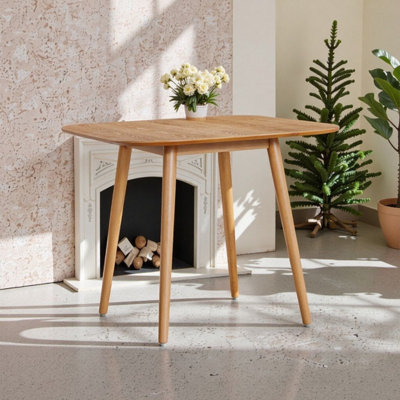 Table de salle à manger carrée en faux bois