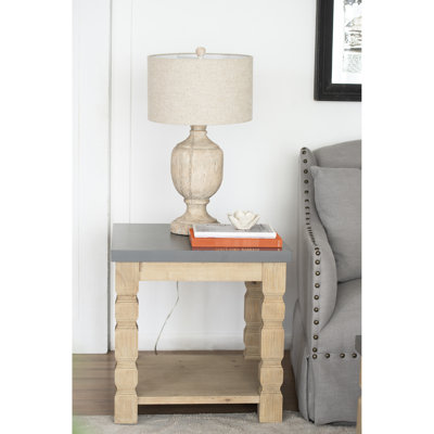 Table d'appoint 23,8 x 23,8 x 24 po, surface en béton et structure en bois, articles de maison rustiques et contemporains et ornement en bois 23,8 x 23,8 x 24 po