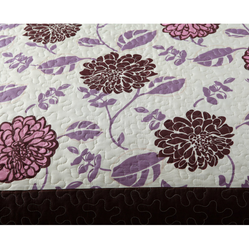 Glam Polyester Floral Quilt, California King Quilt + 2 King Shams