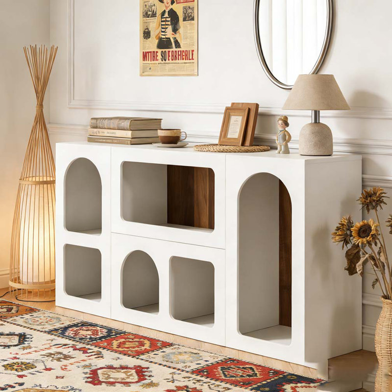 Console en bois, canapé moderne