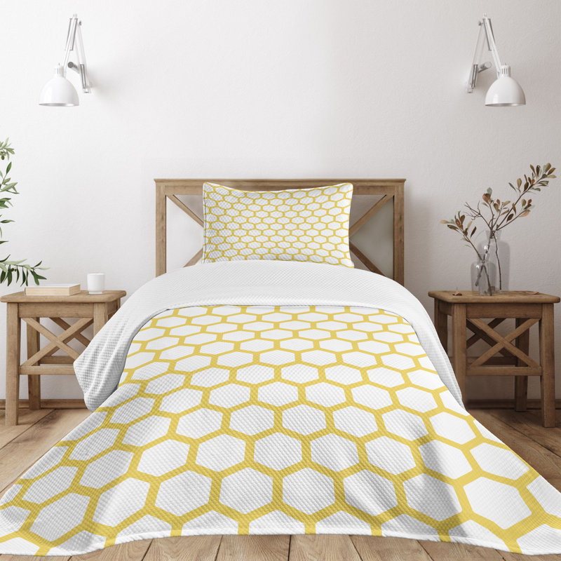 Yellow and White Hexagonal Twin Quilted Bedspread Set