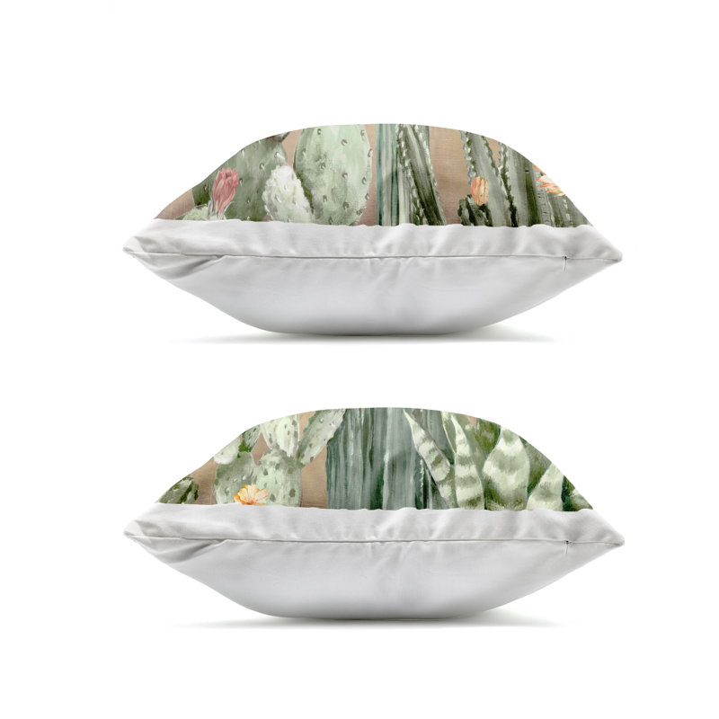 Ensemble de 2 coussins d'extérieur imprimés par Luna Mavis, Cactus en fleurs parmi les épines