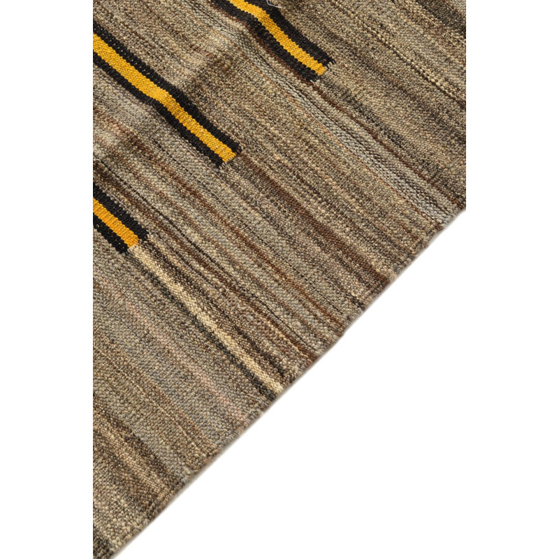 Tapis brun 4 pi 2 po x 5 pi 11 po Pinkerton