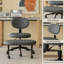 Chaise de bureau ergonomique multi-positions à pieds croisés pour adultes