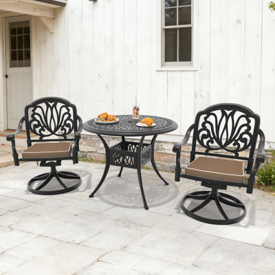 Ensemble bistro 3 pièces en fonte d'aluminium, table ronde 35,43 po avec trou pour parasol et 2 chaises pivotantes avec coussins bruns