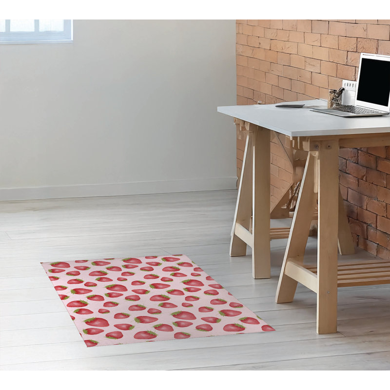 Tapis de bureau léger Summer Strawberries, L 24 po x P 36 po, Rose