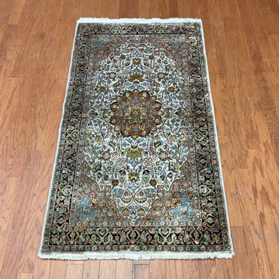  Tapis en soie fait à la main Kashmiri