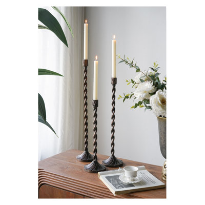 Ensemble de 3 porte-bougies coniques en aluminium fabriqués à la main dans une finition bronze avec un design en spirale torsadée
