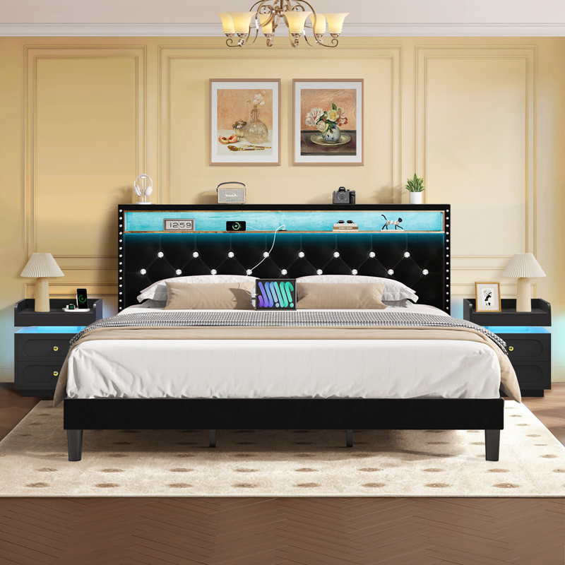 Lit plateforme avec tête de lit et lumières DEL, équipé d'une table de bout moderne pour l'ensemble de chambre à coucher 3