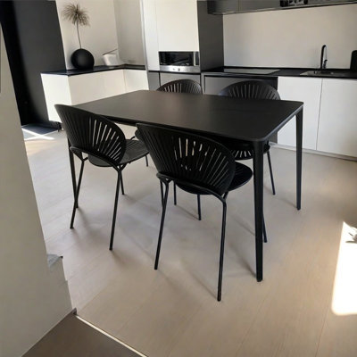 Table de salle à manger moderne minimaliste