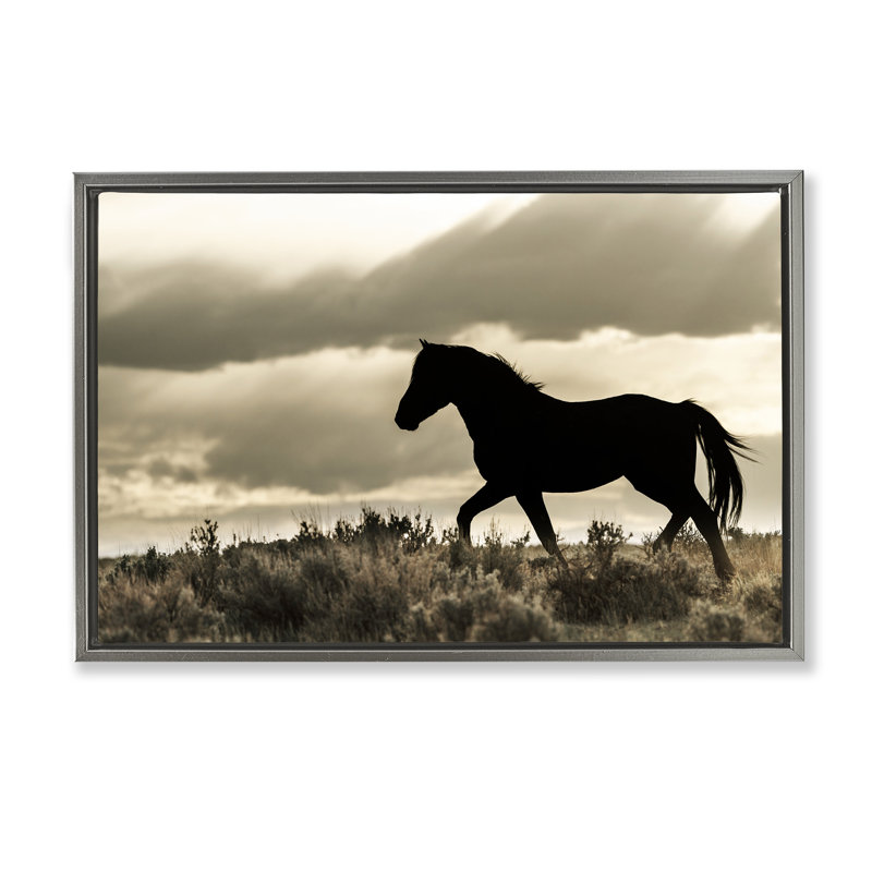 Silhouette d'un cheval en liberté, H 21 po x l 31 po, Cadre flottant gris lustré