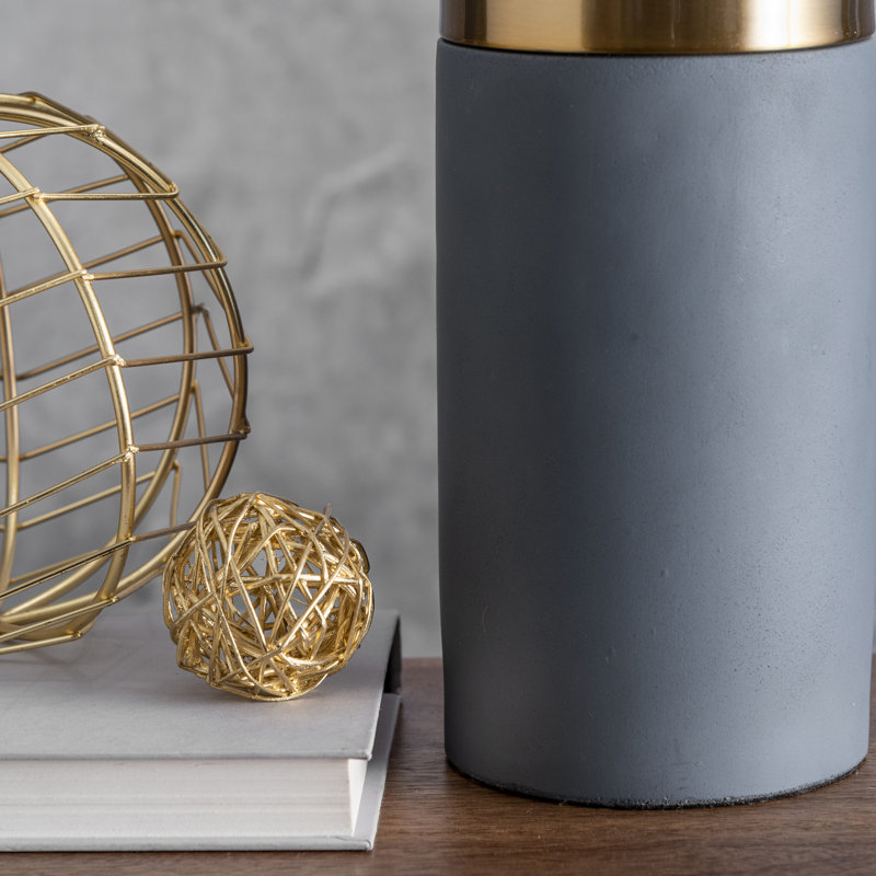 Eickhoff Metal Table Lamp